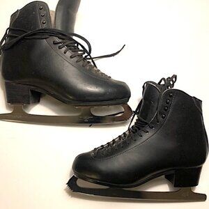 Lightly used men's Jackson figure skates–size 10.5M